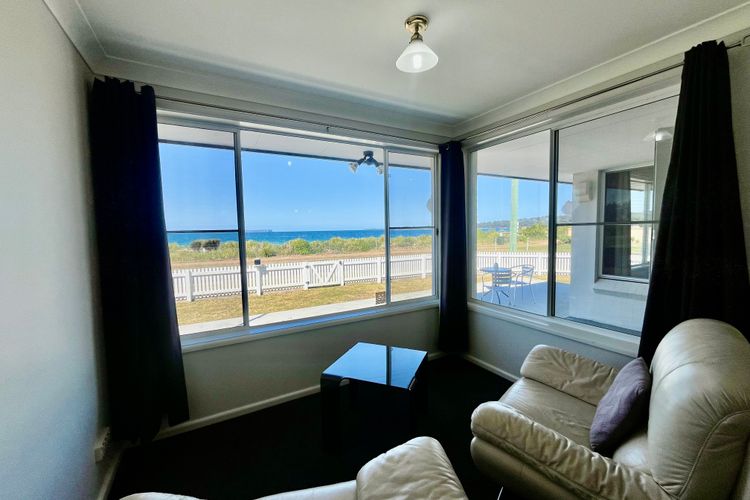 Sandy Shores Vincentia by Book Jervis Bay – Across the Road from the Beach! The Perfect Escape
