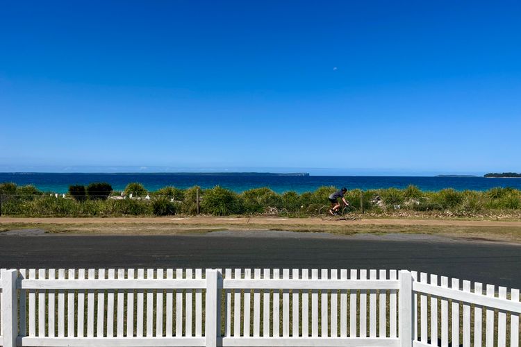 Sandy Shores Vincentia by Book Jervis Bay – Across the Road from the Beach! The Perfect Escape