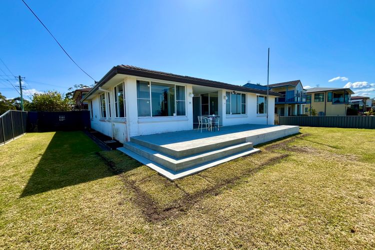 Sandy Shores Vincentia by Book Jervis Bay – Across the Road from the Beach! The Perfect Escape
