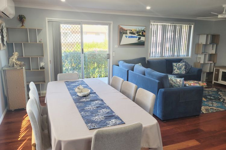 Seachange – Vincentia –  with water views and outdoor entertaining area – FREE WIFI, Pet Friendly