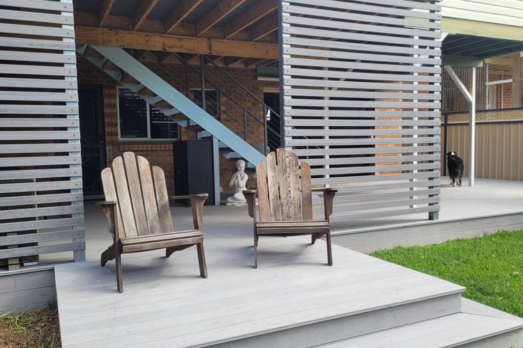 Seachange – Vincentia –  with water views and outdoor entertaining area – FREE WIFI, Pet Friendly