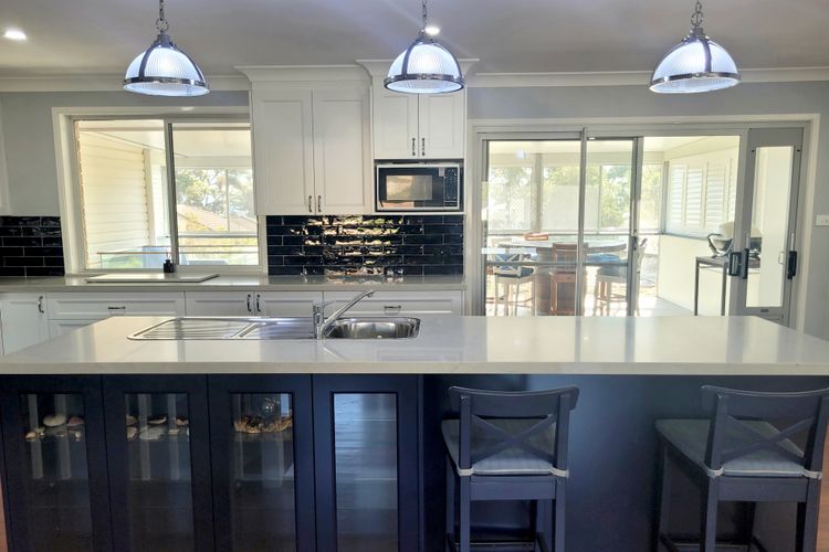 Seachange – Vincentia –  with water views and outdoor entertaining area – FREE WIFI, Pet Friendly
