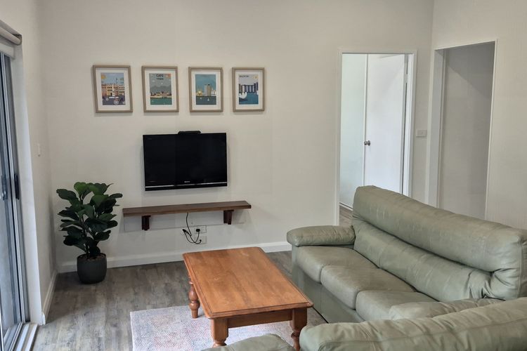 Greville Getaway – Absolute Waterfront