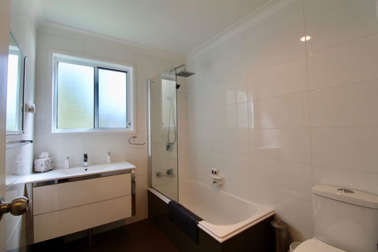 Wrights Beach Bungalow – WALKING DISTANCE TO THE WATER