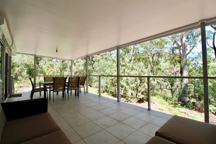 Wrights Beach Bungalow – WALKING DISTANCE TO THE WATER