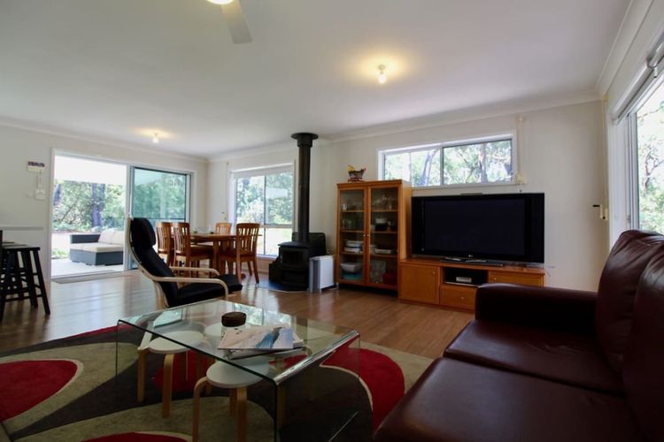 Wrights Beach Bungalow – WALKING DISTANCE TO THE WATER