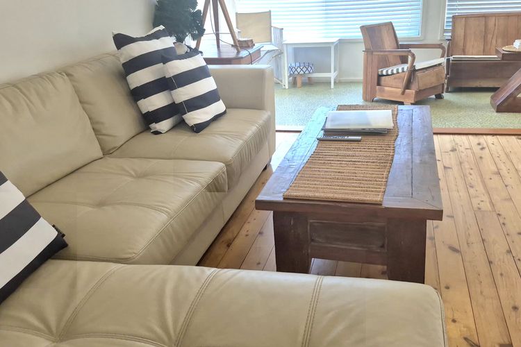 Argyle Beach House – Coastal Style, 130m to beach,