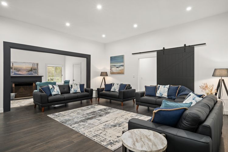 Holiday Homestead – Large Farm Stay Style Home