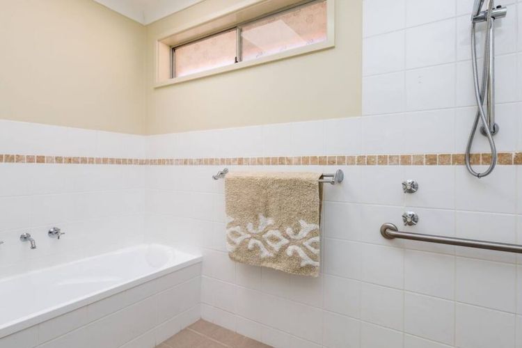 Peaceful Waterfront, wheelchair accessible – Stunning Location for Family Holiday