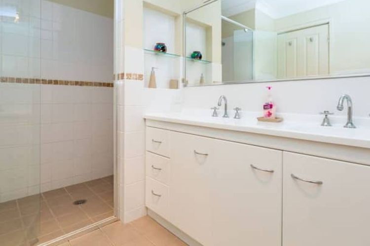 Peaceful Waterfront, wheelchair accessible – Stunning Location for Family Holiday