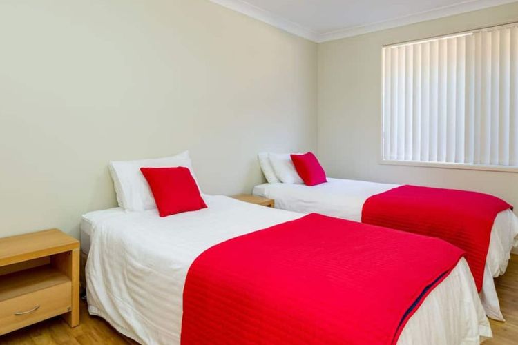 Peaceful Waterfront, wheelchair accessible – Stunning Location for Family Holiday