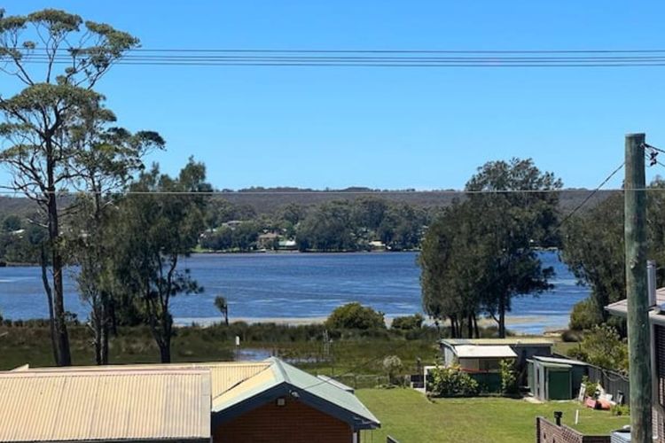 Sanctuary 79 by Book Jervis Bay – Family home located in Sanctuary Point