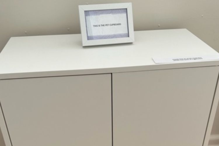 The Ideal Spot- Pet Friendly Waterfront with Retro Styling