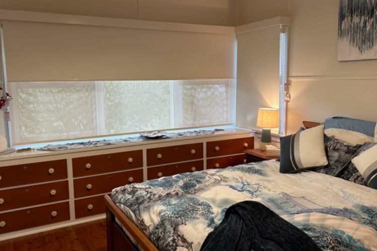 The Ideal Spot- Pet Friendly Waterfront with Retro Styling