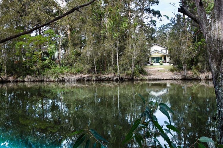 Relax at the Park by Book Jervis Bay