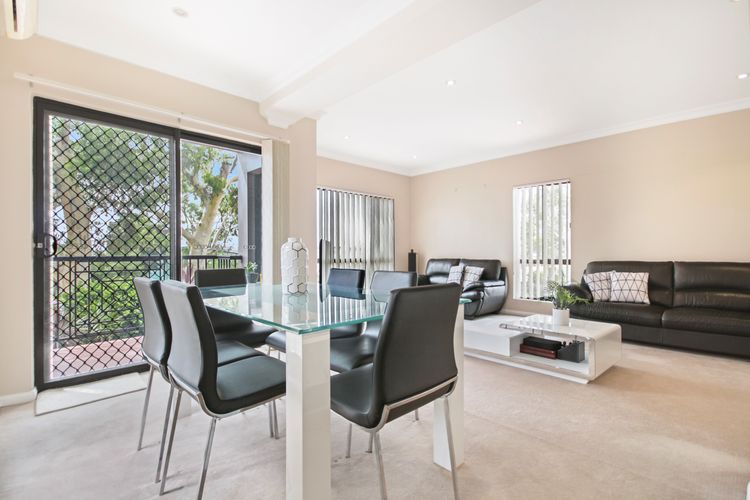 Duplex by the Sea by Book Jervis Bay