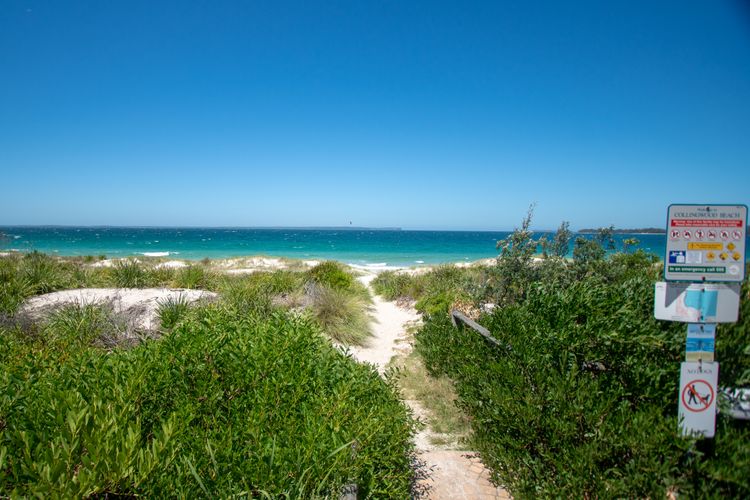 Duplex by the Sea by Book Jervis Bay