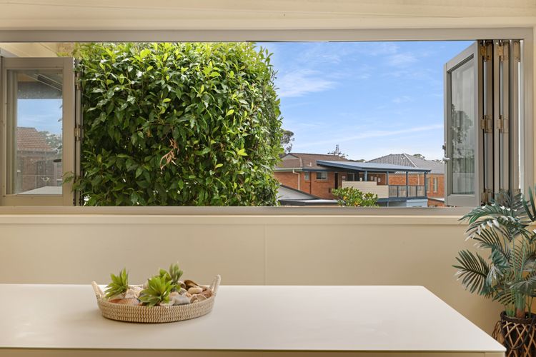 Vincentia Beach Bungalow: Your Coastal Escape