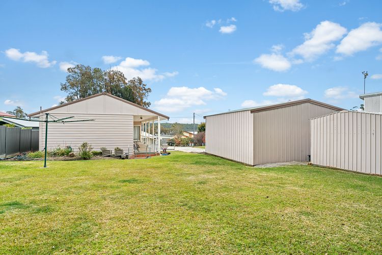 Basin Escape – short walk to the waters edge.