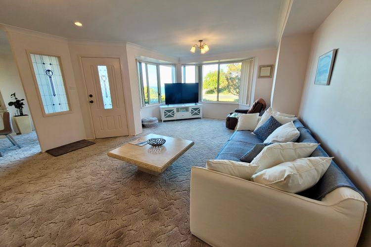 Gregory’s Place – Amazing Family Home In Vincentia