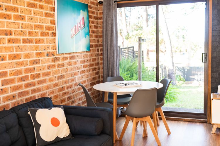 Palm House Vincentia + Linen + Walk 2 Beach + WiFi