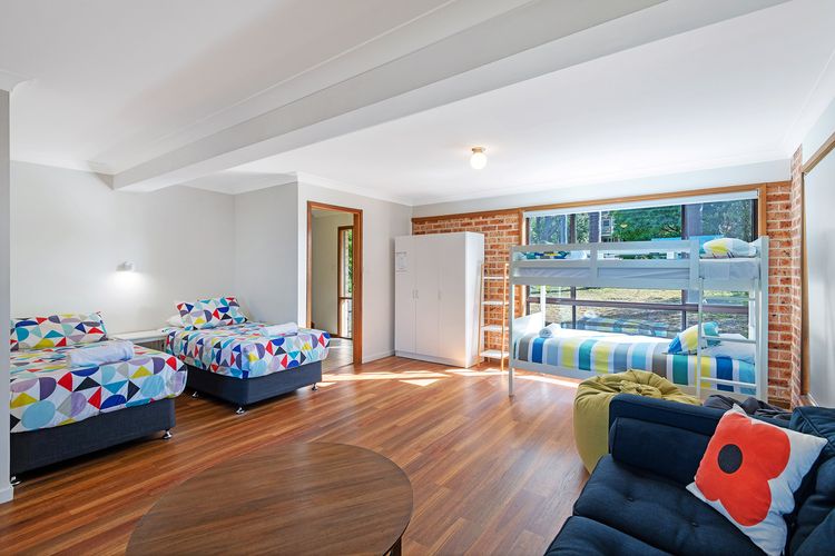 Palm House Vincentia + Linen + Walk 2 Beach + WiFi