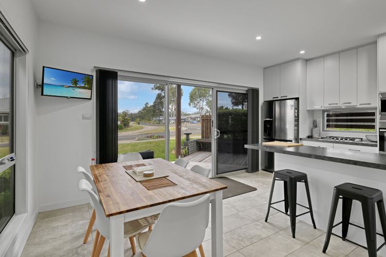 Secret Sanctuary On Seagrass – Luxury Coastal Retreat in Jervis Bay