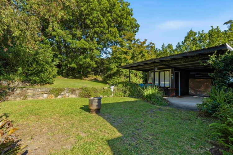 Shack No. 5  A Quirky, Retro Beach Escape in Jervis Bay!