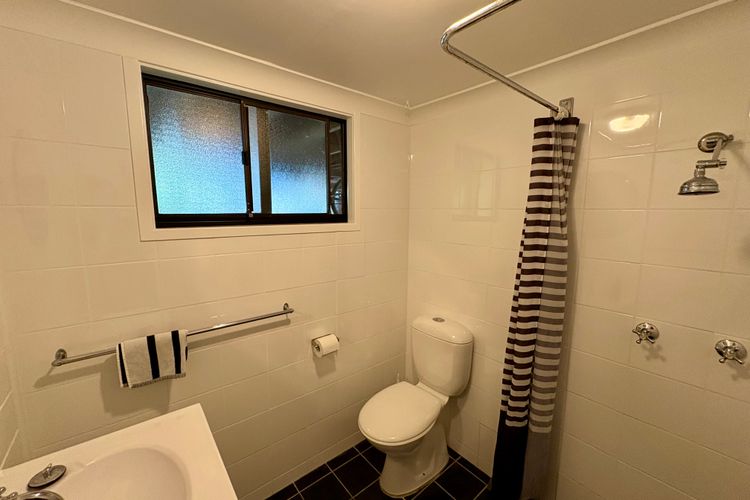 Shack No. 5  A Quirky, Retro Beach Escape in Jervis Bay!