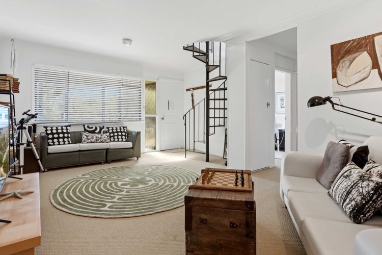 Shack No. 5  A Quirky, Retro Beach Escape in Jervis Bay!