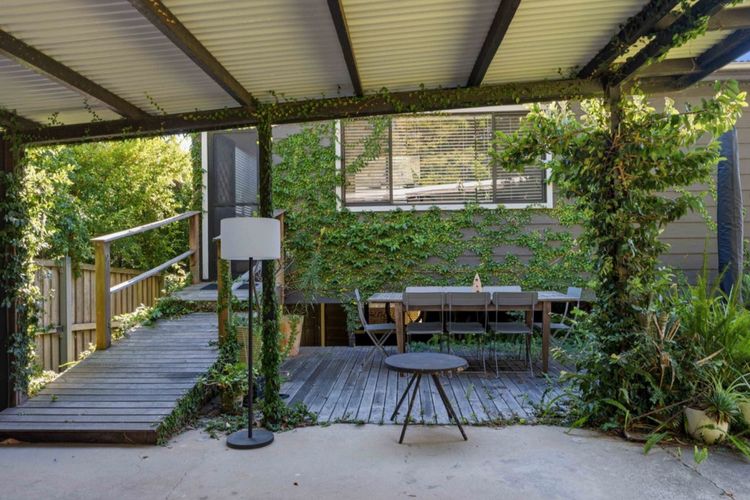 Shack No. 5  A Quirky, Retro Beach Escape in Jervis Bay!
