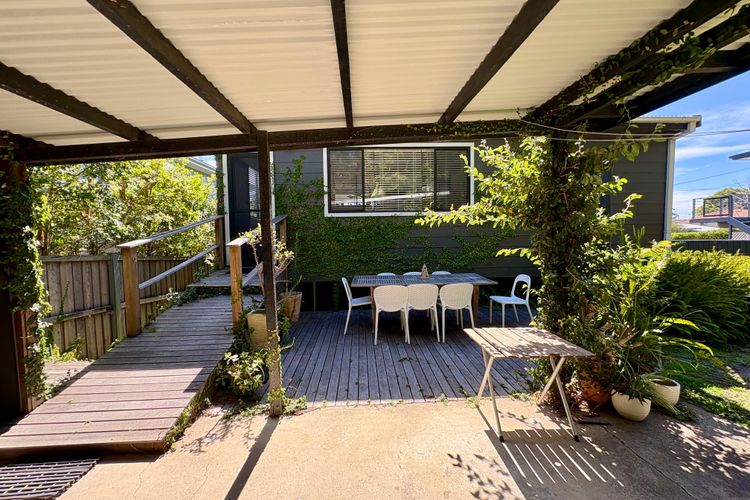 Shack No. 5  A Quirky, Retro Beach Escape in Jervis Bay!