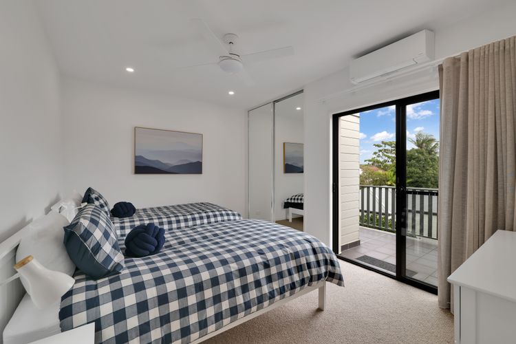 Waves – Luxury 3 Bedroom Apartment walk to everything