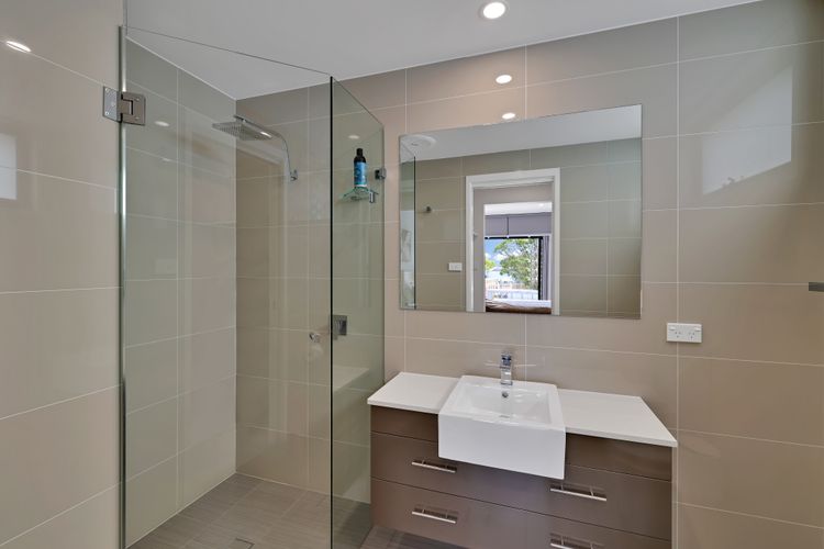 Waves – Luxury 3 Bedroom Apartment walk to everything