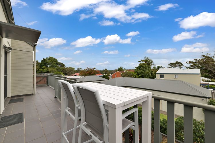Waves – Luxury 3 Bedroom Apartment walk to everything