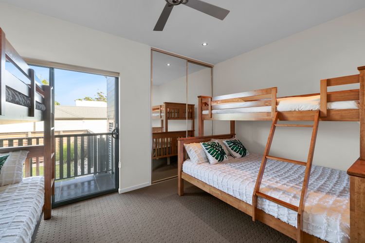 Our Beach House at Husky – Stay for 3 Pay for 2! Relax in Style