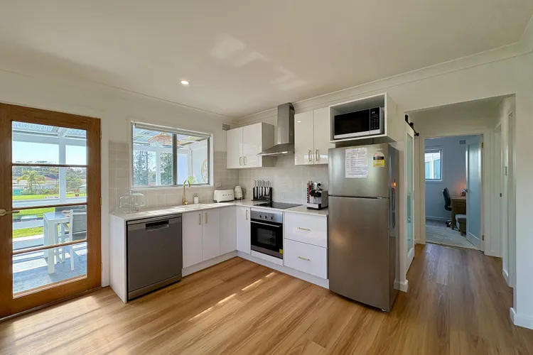 Cooinda on the Green – Your Happy Place!  Golf Course Retreat with Kangaroo Views