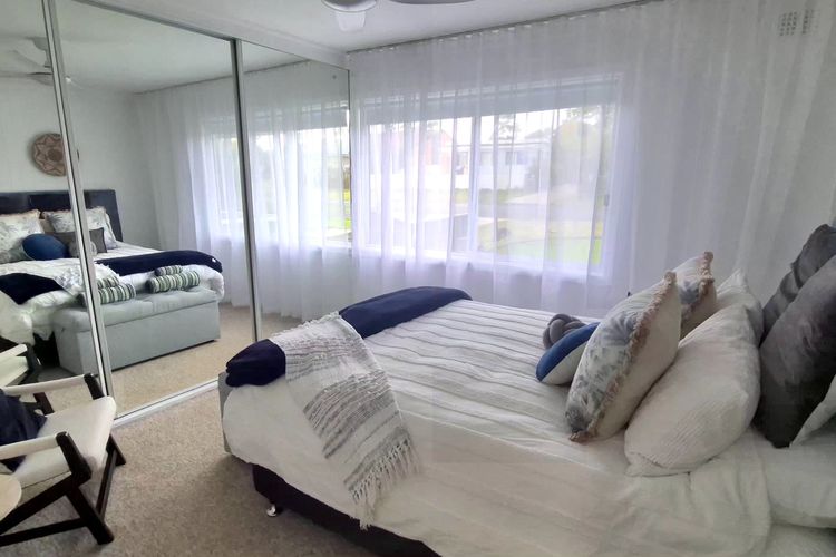 Cooinda on the Green – Your Happy Place!  Golf Course Retreat with Kangaroo Views