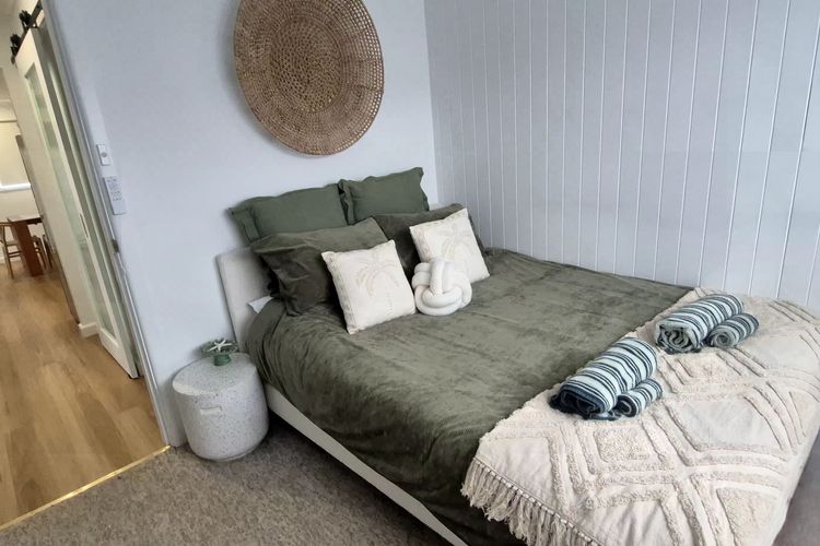 Cooinda on the Green – Your Happy Place!  Golf Course Retreat with Kangaroo Views