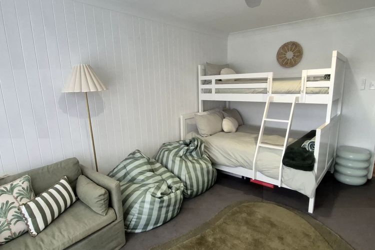 Cooinda on the Green – Your Happy Place!  Golf Course Retreat with Kangaroo Views