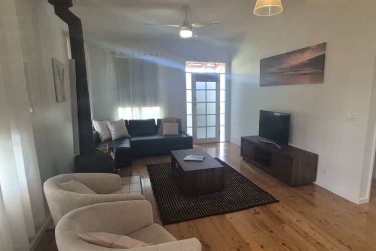 Seabreeze Cottage – Cosy Huskisson Stay by the Beach