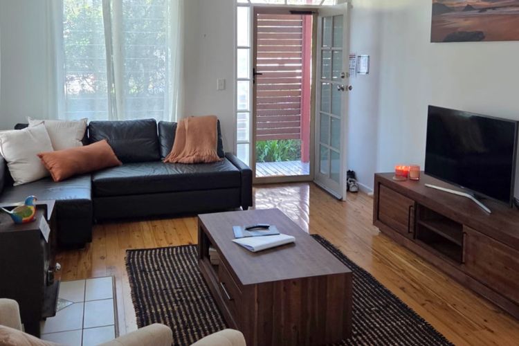 Seabreeze Cottage – Cosy Couples Retreat Stay by the Beach