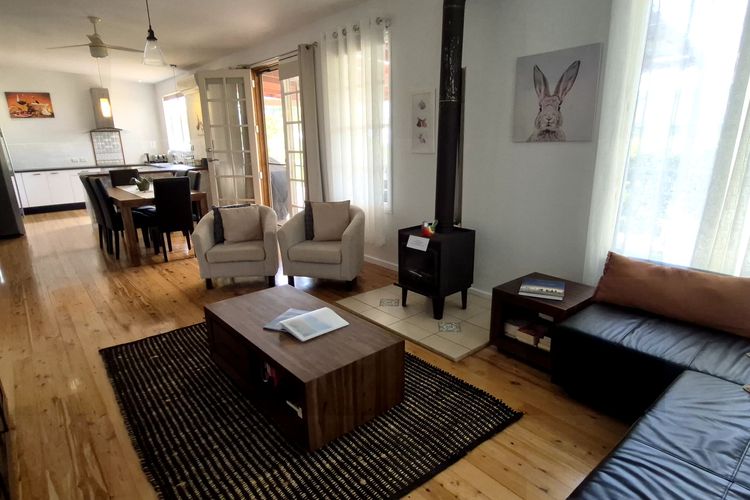 Seabreeze Cottage – Cosy Couples Retreat Stay by the Beach