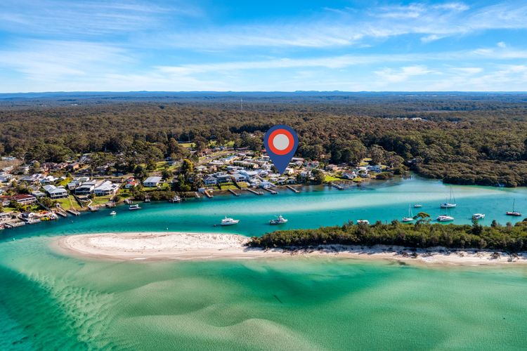 Anglesea Waterfront Bungalow with Spa