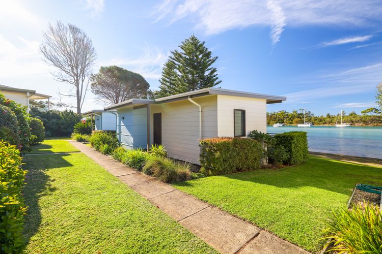 Anglesea Waterfront Bungalow