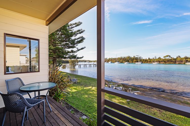 Anglesea Waterfront Bungalow