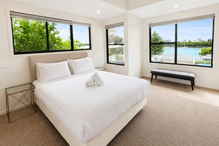 Anglesea Family Bungalow Pool View – 2 Bedroom by Book Jervis Bay
