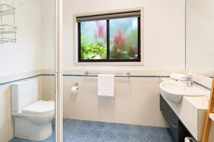 Anglesea Family Bungalow Pool View – 2 Bedroom by Book Jervis Bay
