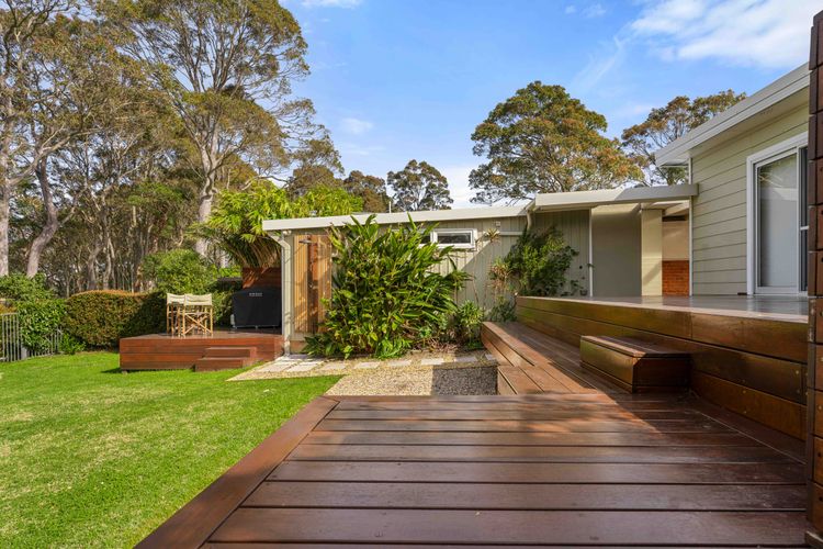 Stargazer Cottage Waterfront Reserve with Private Studio