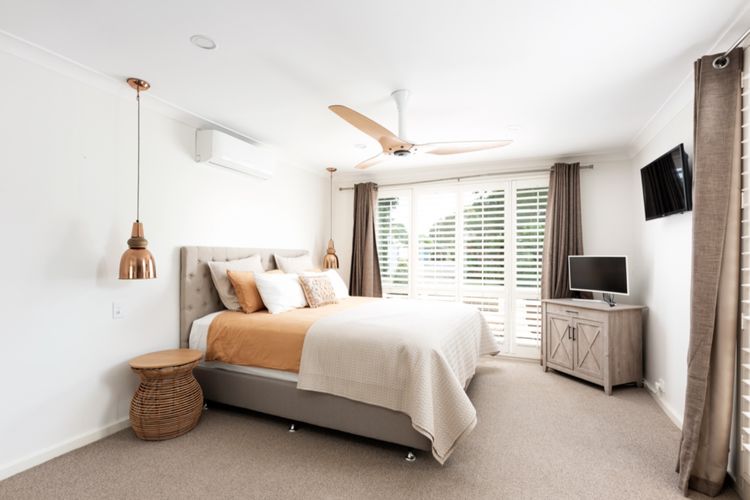 Stargazer Cottage Waterfront Reserve with Private Studio